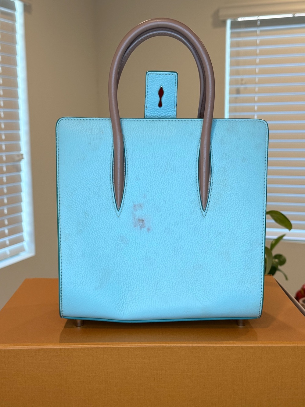 ๐น๐๐๐ Christian Louboutin Mint Green and Tan Leather handles with Red Inside tote - Picture 3 of 16